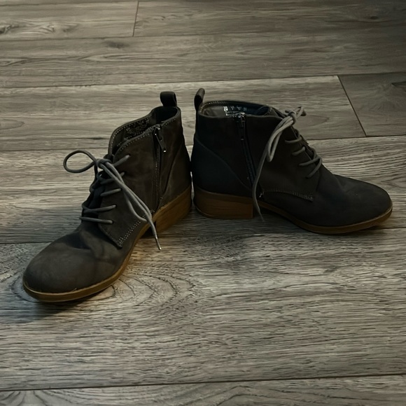 Grey winter boots - Picture 1 of 1